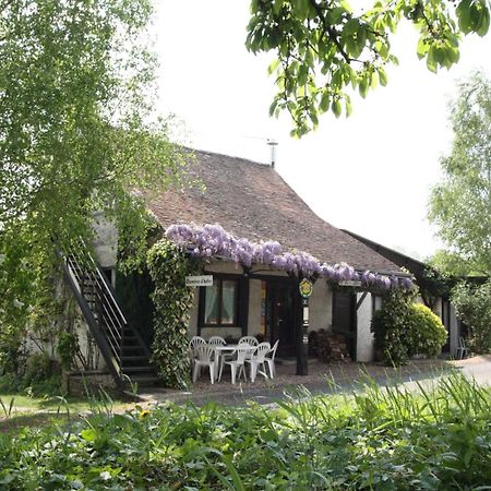 Bed and Breakfast La Maréchalerie Monthodon Exterior foto