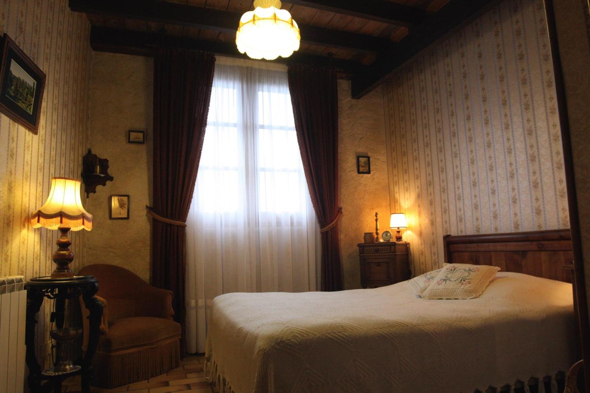 Bed and Breakfast La Maréchalerie Monthodon Exterior foto
